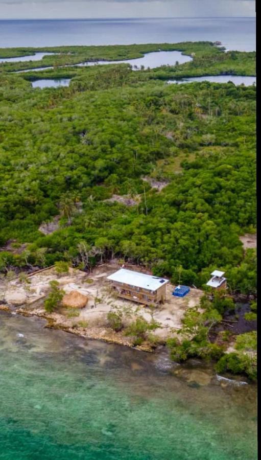 Hostel Villa Luz Beach Tintipan Island Екстер'єр фото