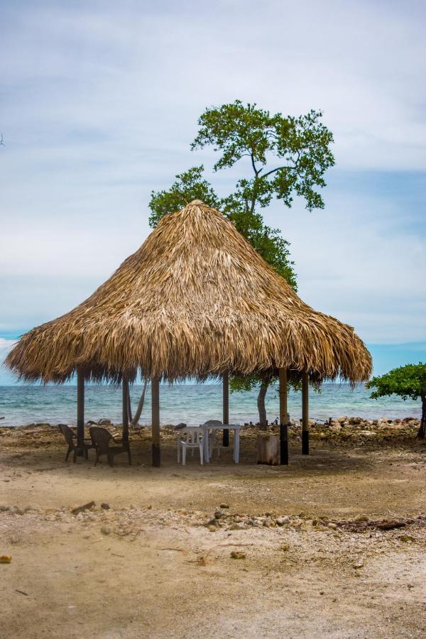 Hostel Villa Luz Beach Tintipan Island Екстер'єр фото