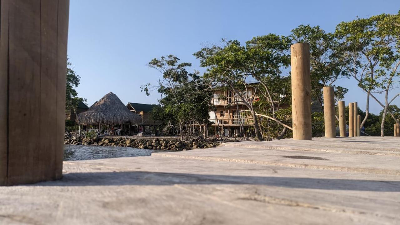 Hostel Villa Luz Beach Tintipan Island Екстер'єр фото